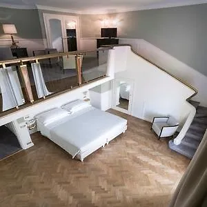 Hotell Plaza Lucchesi