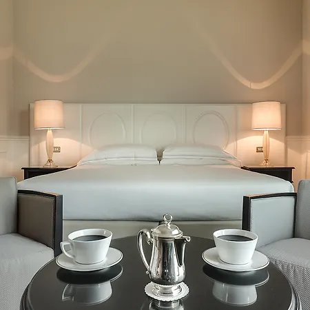 Plaza Lucchesi Szálloda 4*