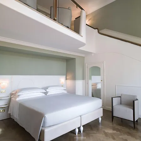 Plaza Lucchesi Florens