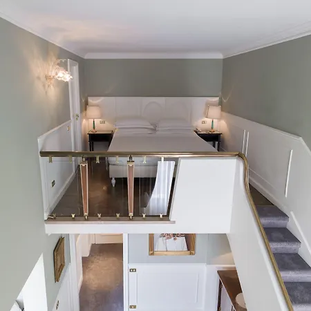 Plaza Lucchesi Hotel 4*