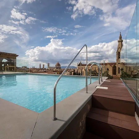 Plaza Lucchesi Szálloda 4*