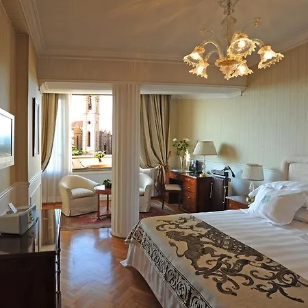 Plaza Lucchesi 4* Florence