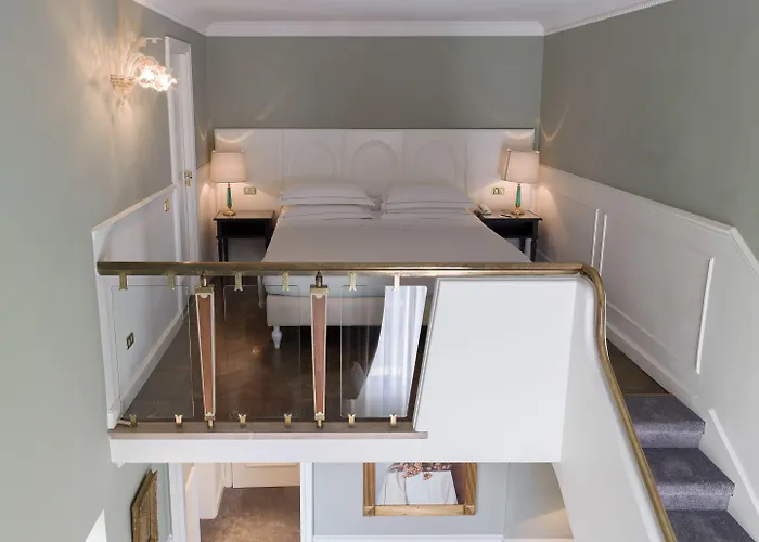 Plaza Lucchesi Hotel 4*