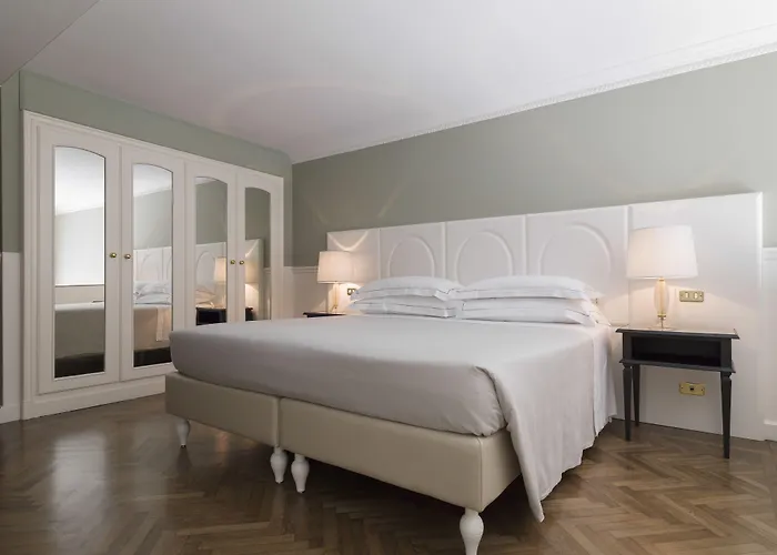 Plaza Lucchesi Hotel