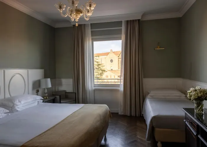 Hotel Plaza Lucchesi